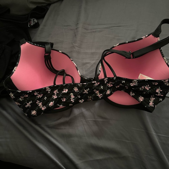 Victoria secret pink push up bra - Picture 3 of 4
